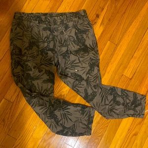 Palm leaf printed pants